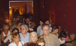 Público en la entrada